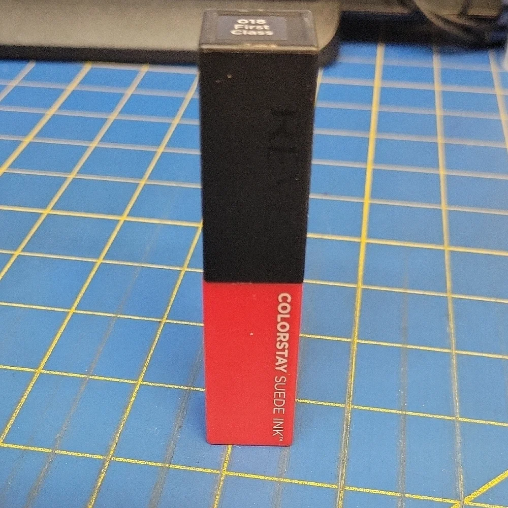 Revlon ColorStay Suede Ink Lipstick - Bold Red First Class 2.55g New Sealed Tube